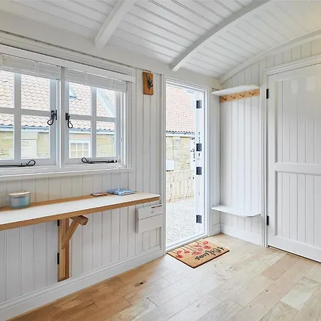 Host & - The Lobster Pot Camping Saltburn-by-the-Sea